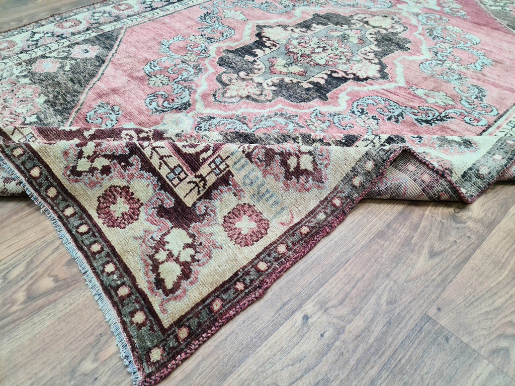 6x9 Vintage Oushak Rug: Hand-Knotted Oriental Wool Carpet