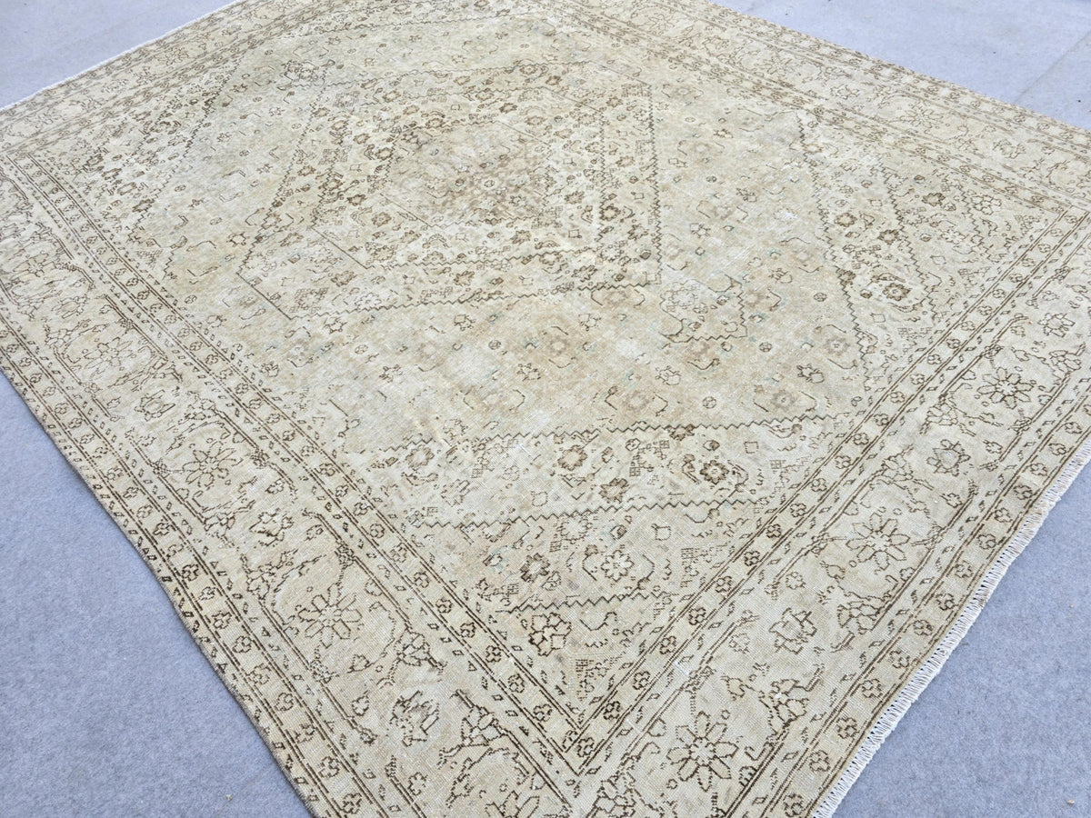 Vintage Turkish Rug 8x10, Neutral Muted Area Rug, Faded Beige Oushak Rug, Large Living Room Rug, Oversized Handmade Wool Rug