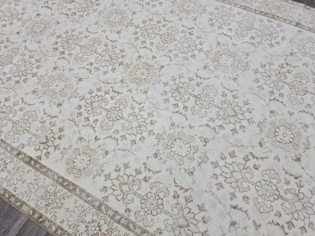 Vintage Turkish Oushak Rug 6x10: Handknotted Wool Floral Carpet