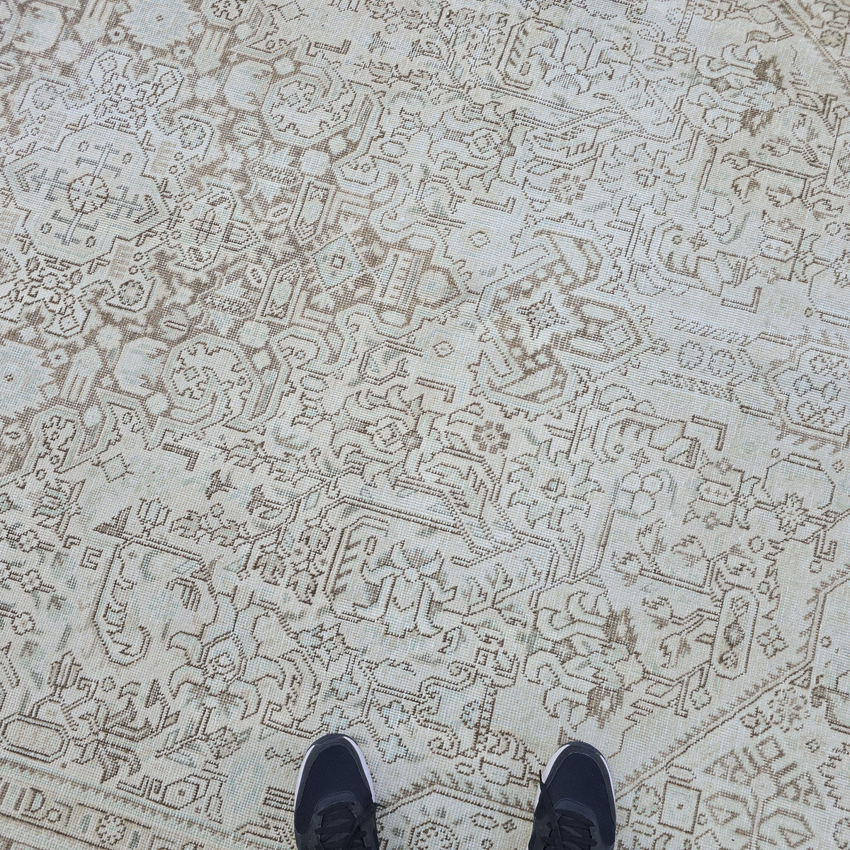 Hand Knotted Oushak Rug: Vintage Turkish Wool Medallion Carpet (7.85 x 10.7 ft.)