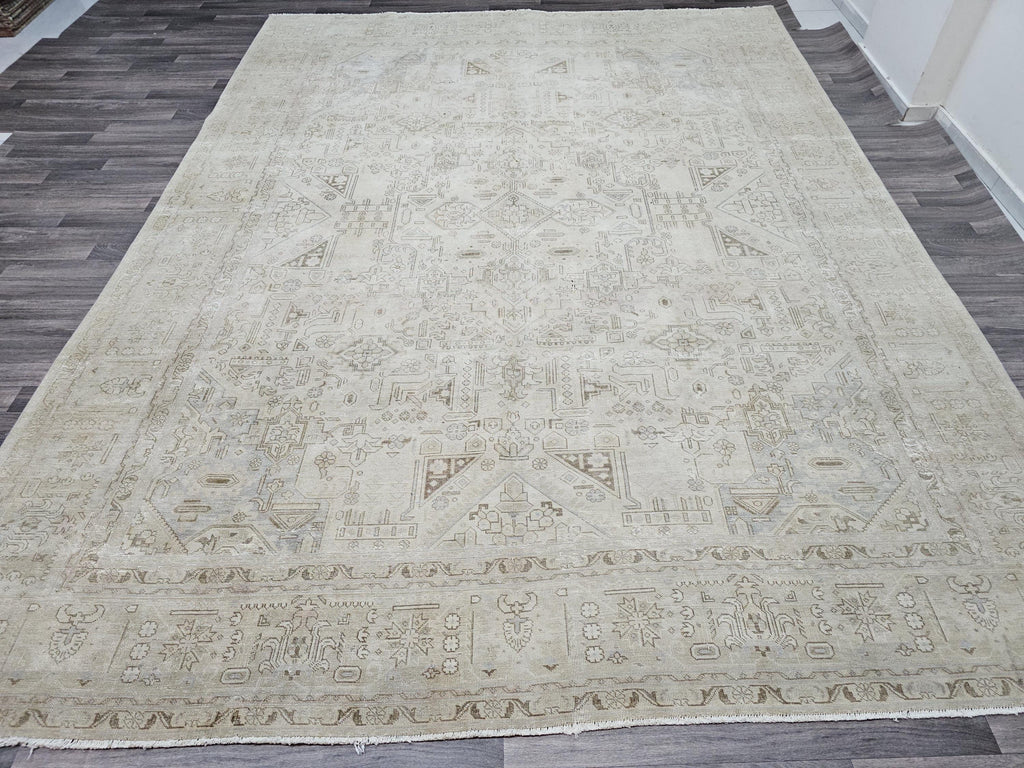 Oversize Hand Knotted Wool Rug: Vintage Heriz Design, 9.40x12.30 ft