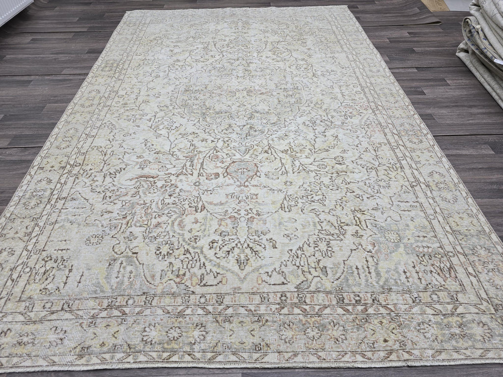 7x10 Vintage Turkish Oushak Rug: Handknotted Wool, Muted Neutral