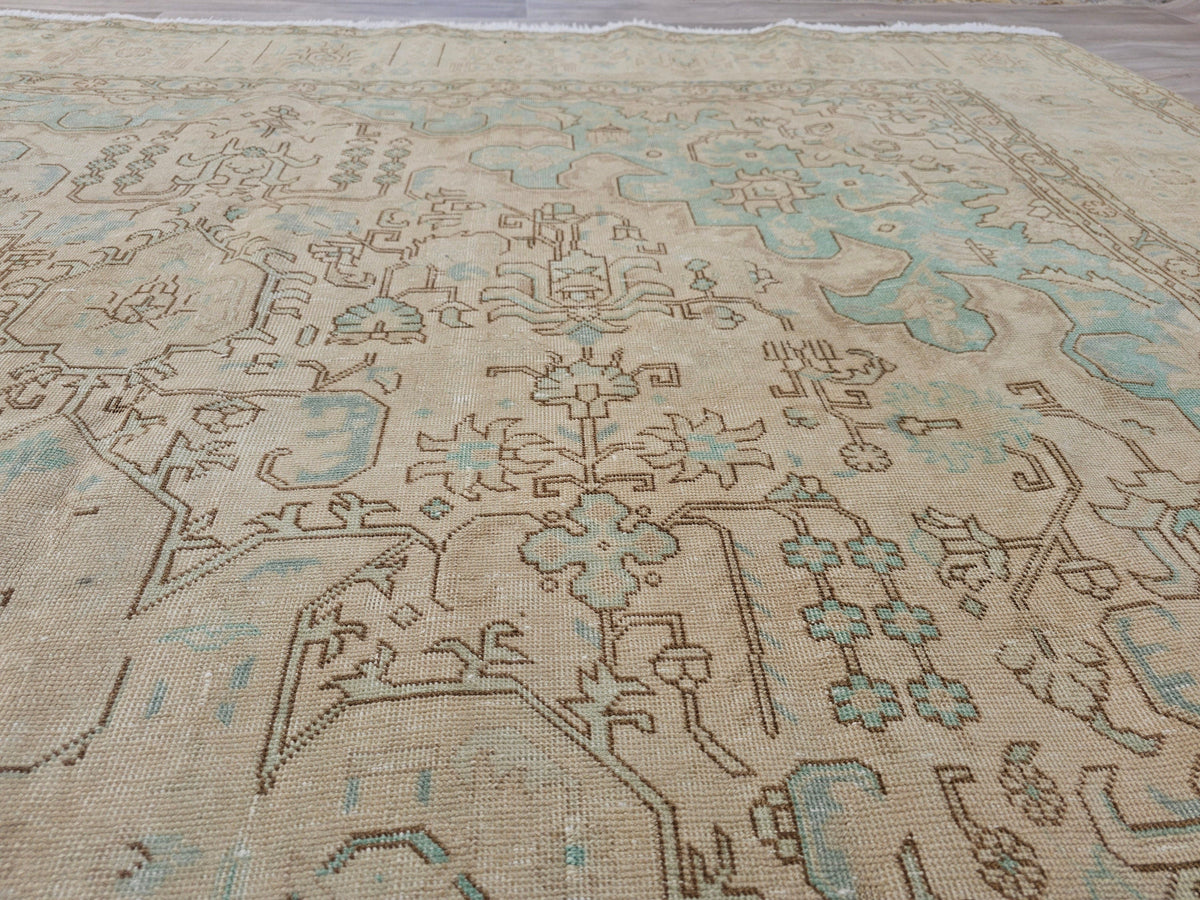 9x12 Vintage Turkish Rug: Beige & Sage Wool Carpet