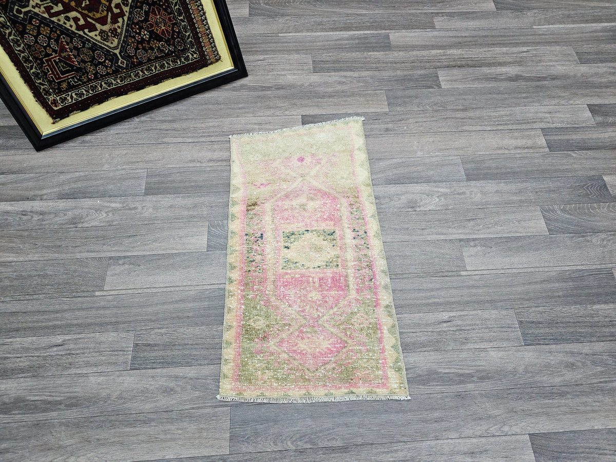 Faded Vintage Oushak Wool Rug: Turkish Doormat Bath Mat (18x33 inches)