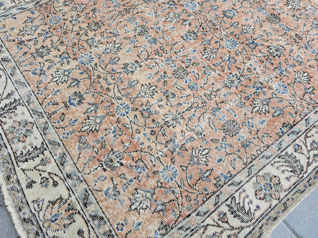 Handmade Wool Oushak Rug 5x9: Vintage Turkish Floral Rug