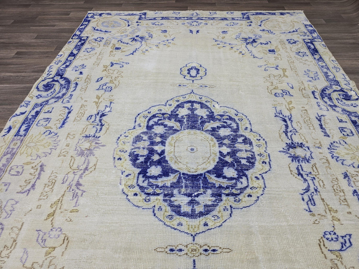 7x11 Vintage Oushak Wool Rug: Hand-Knotted Turkish Medallion Design
