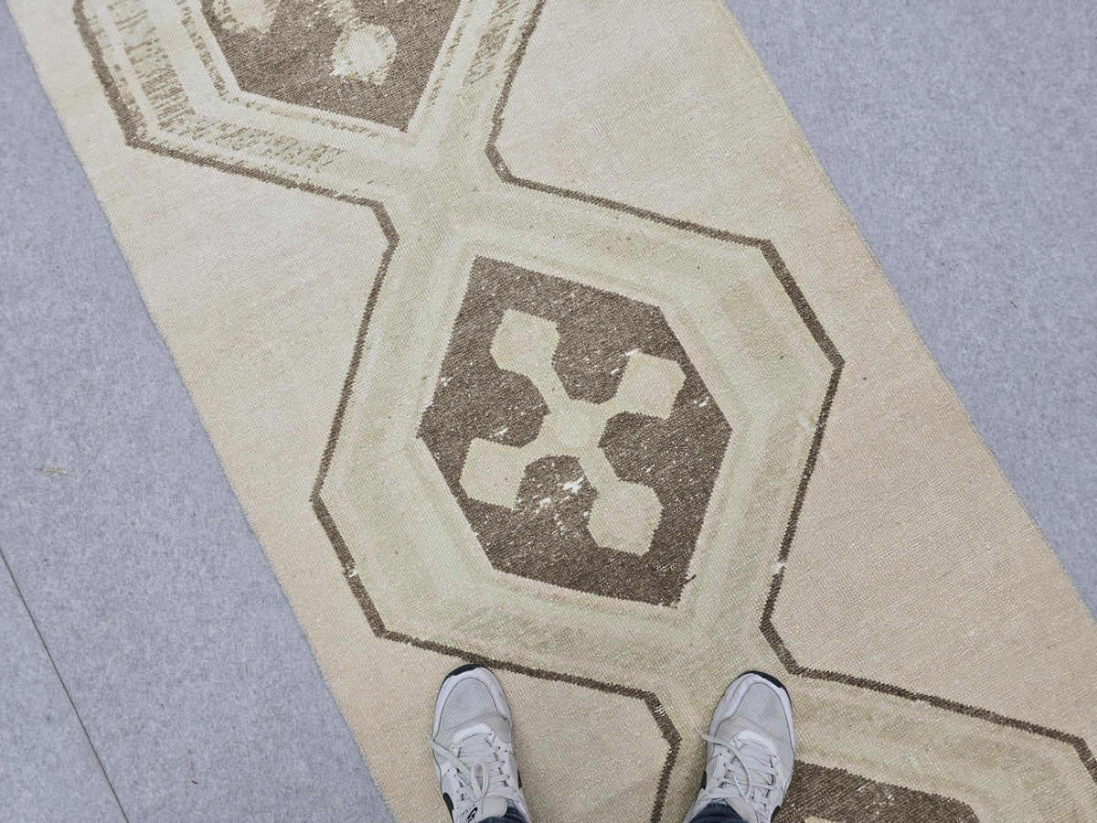 3x15 Oushak Runner Rug, Neutral Faded Vintage Turkish Wool Hallway Runner, Extra Long Distressed Anatolian Medallion Runner, Boho Decor