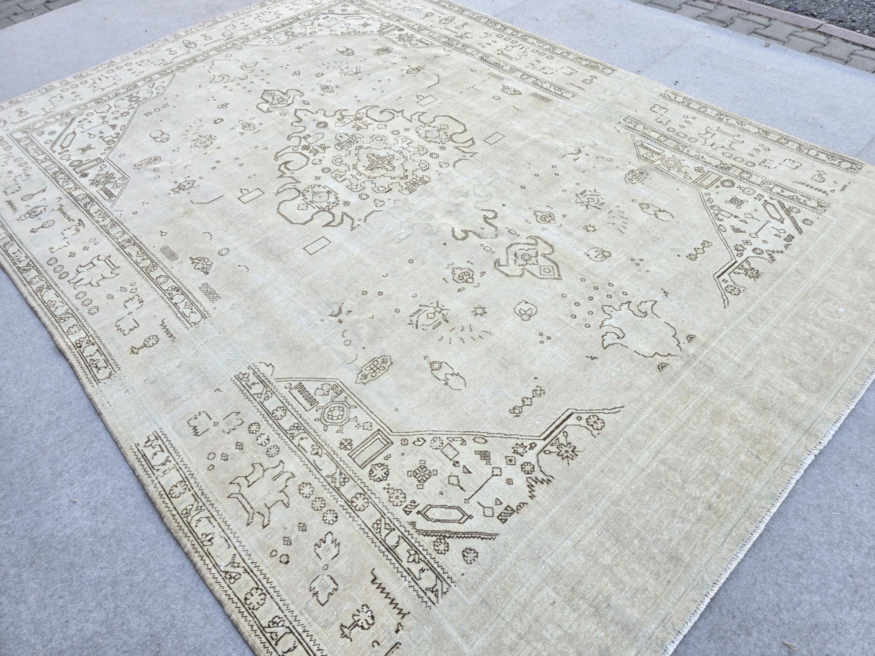 Turkish Rug 8x11, Faded Vintage Rug, Distressed Neutral Rug, Hand Knotted Wool Carpet, Cream Area Rug, Boho Bedroom Rug - Faded Wool Rug