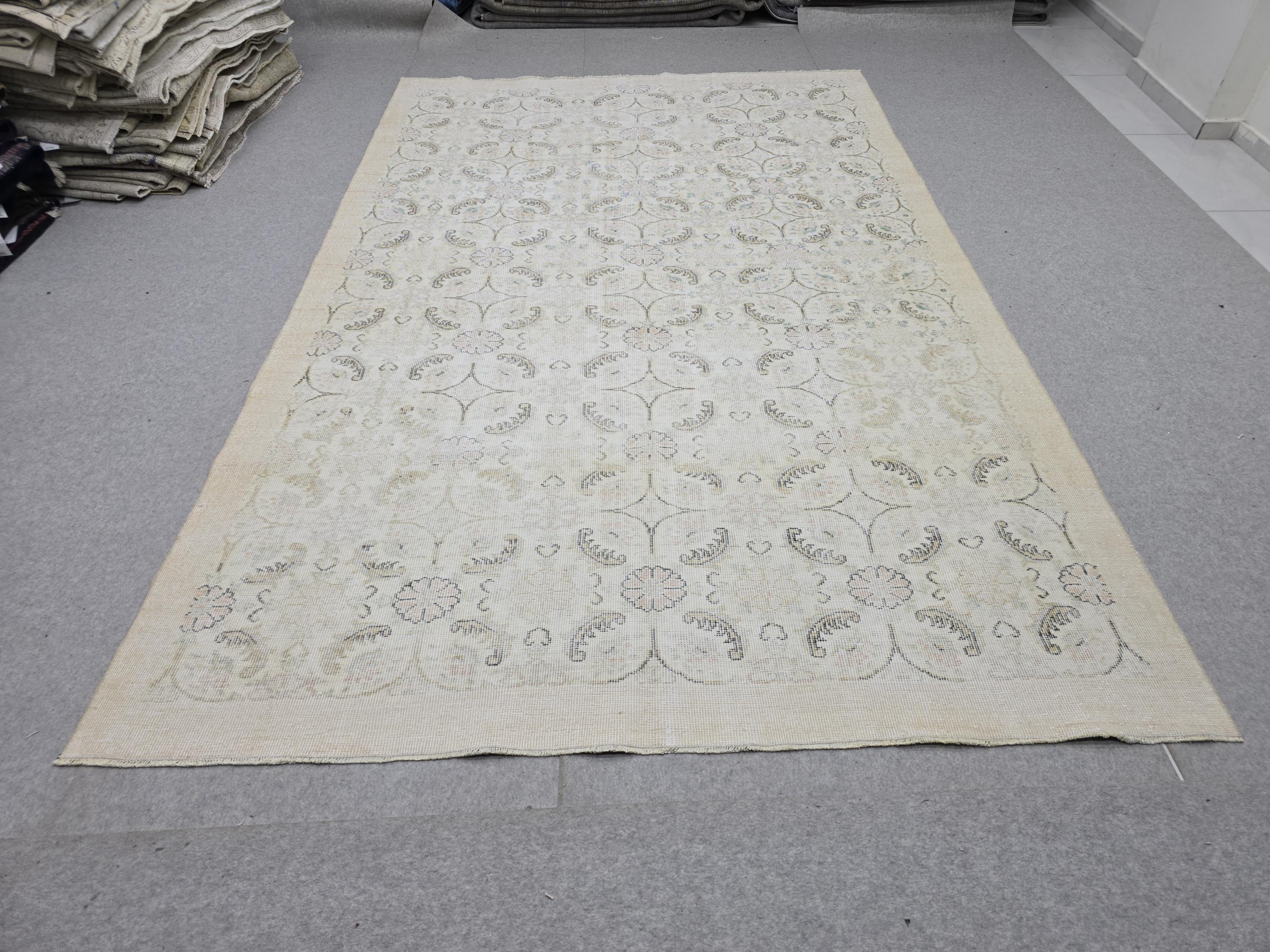 Wool Oushak Rug 6x10: Hand-Knotted  Cream Beige Vintage Turkish Rug
