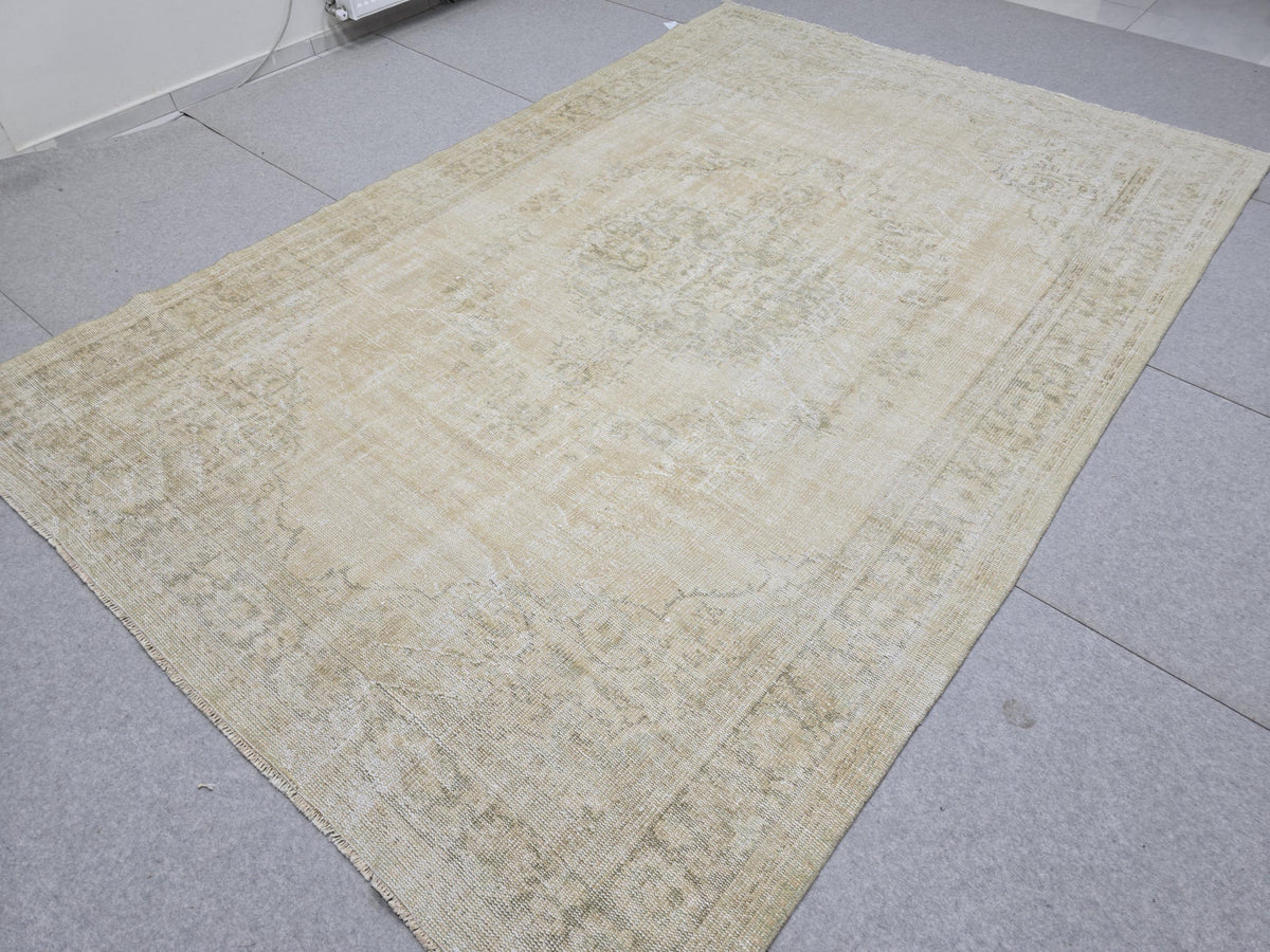 7x10 Vintage Turkish Oushak Rug: Handknotted Wool, Muted Neutral
