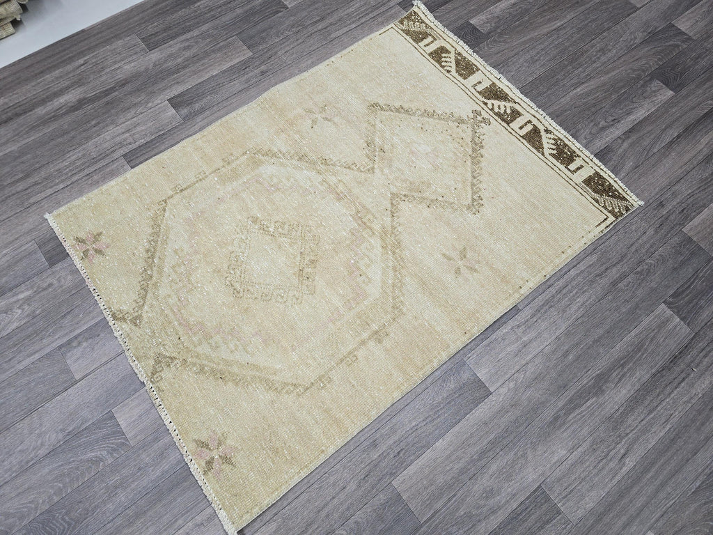 3x4 Neutral Oushak Turkish doormat, wool Vintage Bathmat, Small Turkish Rug