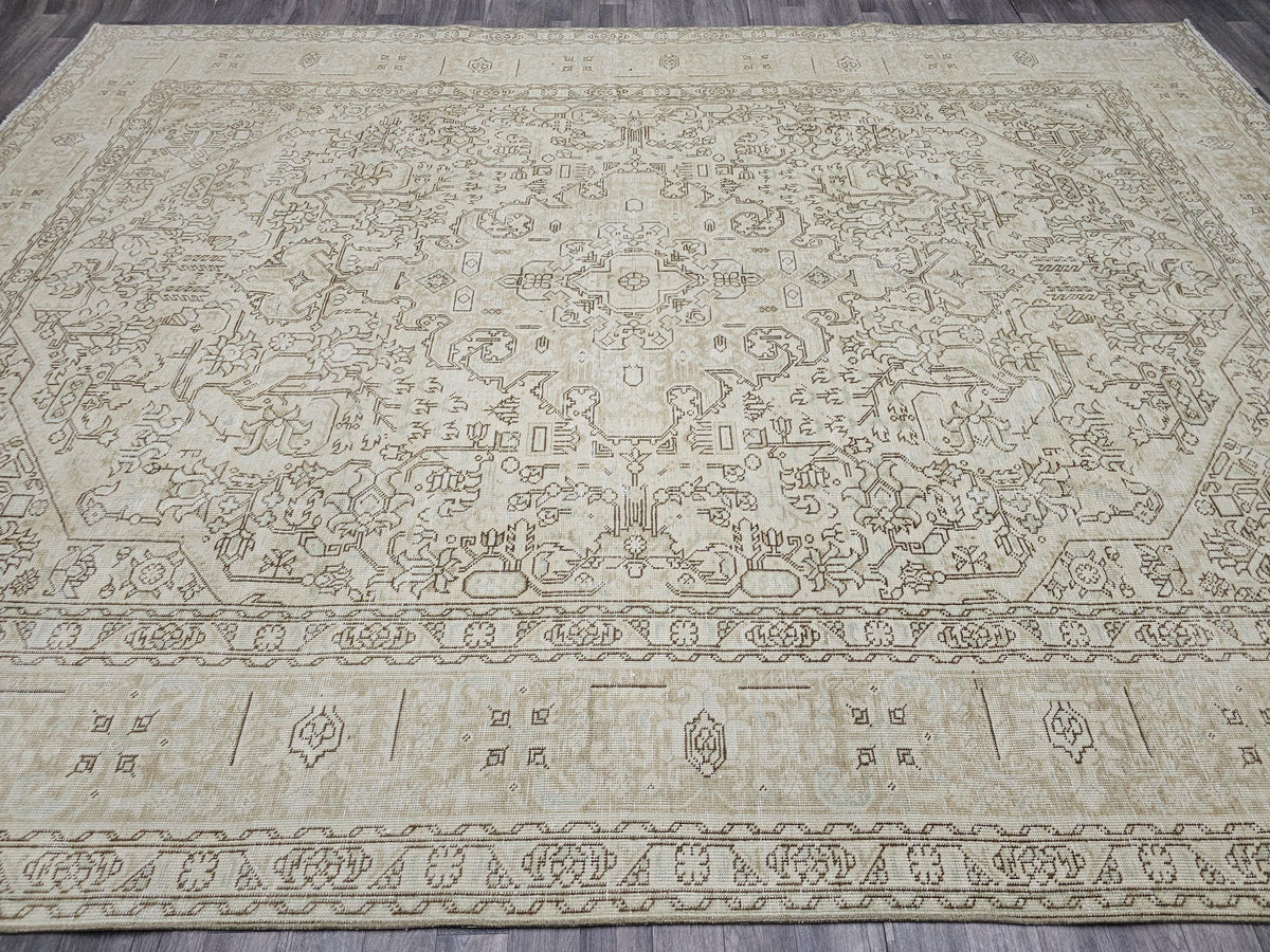9.5x12.5 Vintage Oushak Rug: Hand-Knotted Distressed Wool