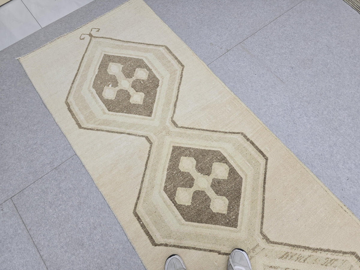 3x15 Oushak Runner Rug, Neutral Faded Vintage Turkish Wool Hallway Runner, Extra Long Distressed Anatolian Medallion Runner, Boho Decor