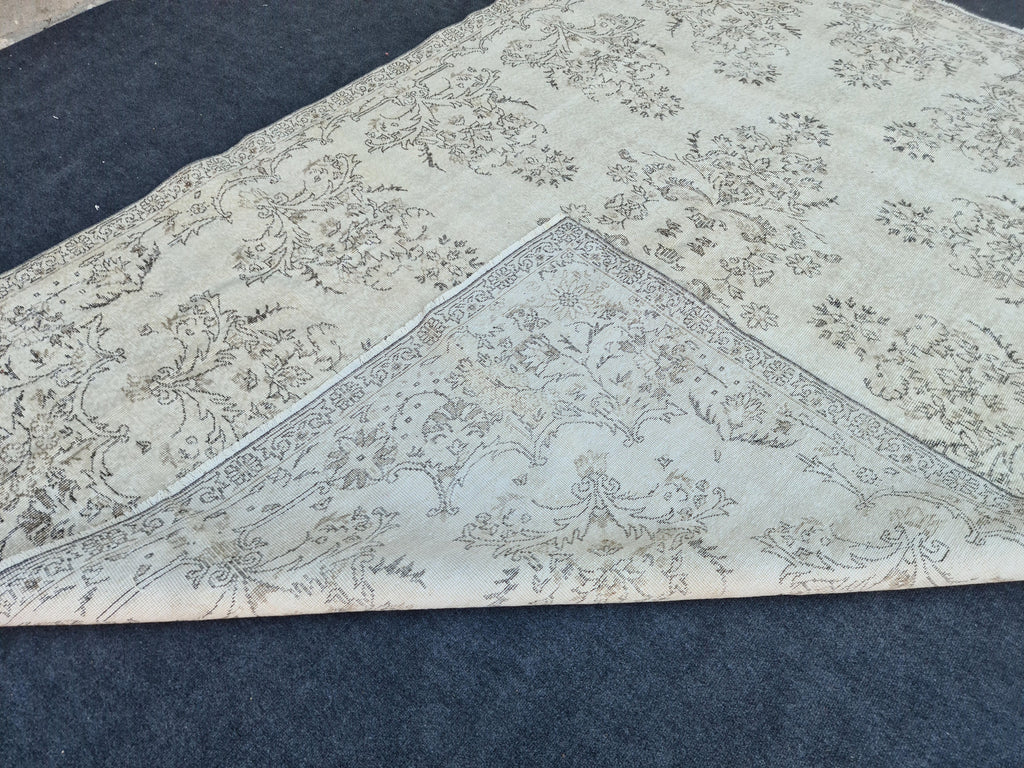 Cream Oushak Rug (7x10.55 ft): Vintage Turkish Wool Area Rug