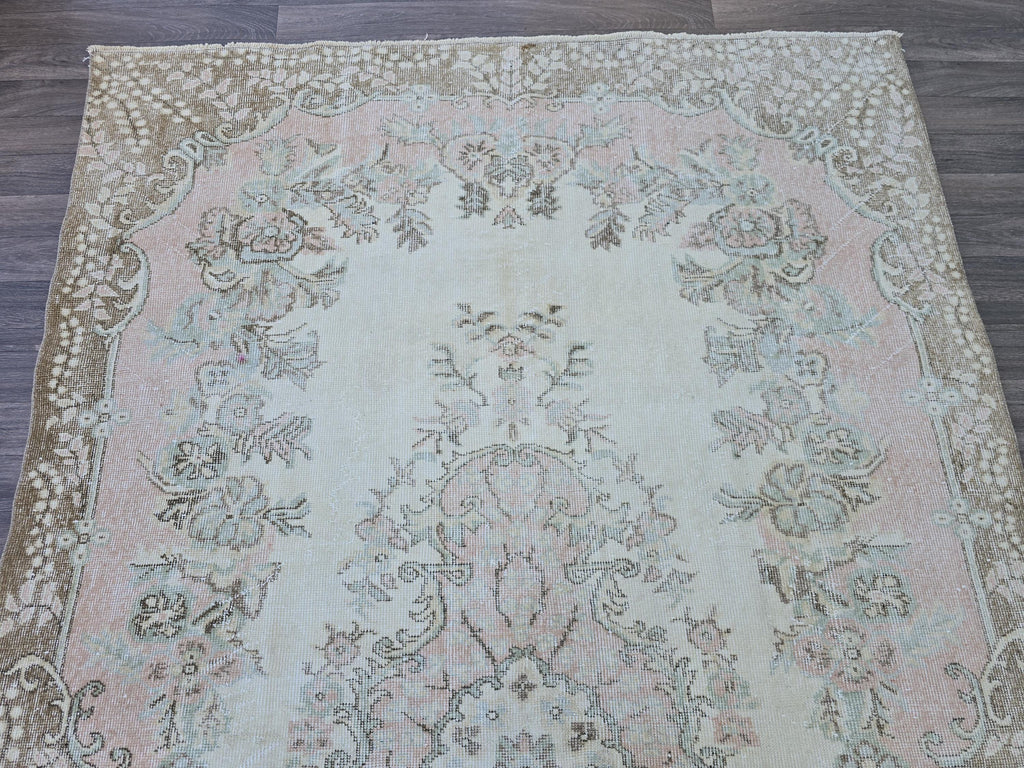 6x9 Vintage Turkish Area Rug Neutral Pink Cream Brown //5.80x9.50 feet