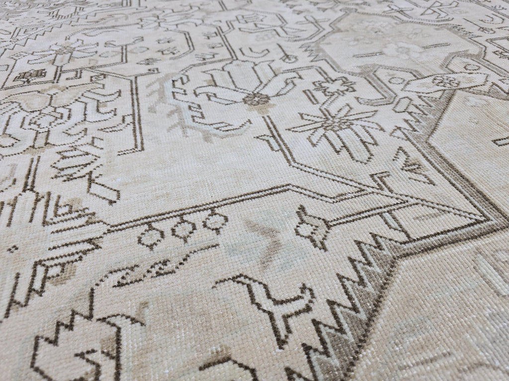 Large Vintage Turkish Oushak Rug: Handwoven Wool, Beige Geometric Medallion (9.7 x 12.25 ft)