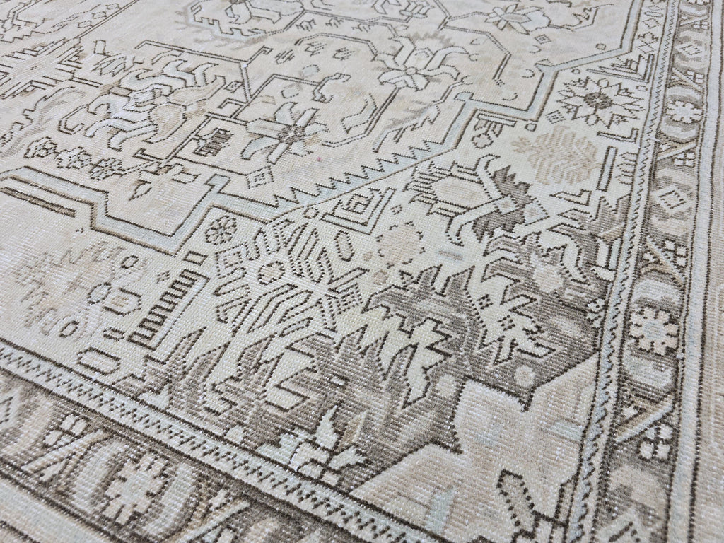 Large Vintage Turkish Oushak Rug: Handwoven Wool, Beige Geometric Medallion (9.7 x 12.25 ft)