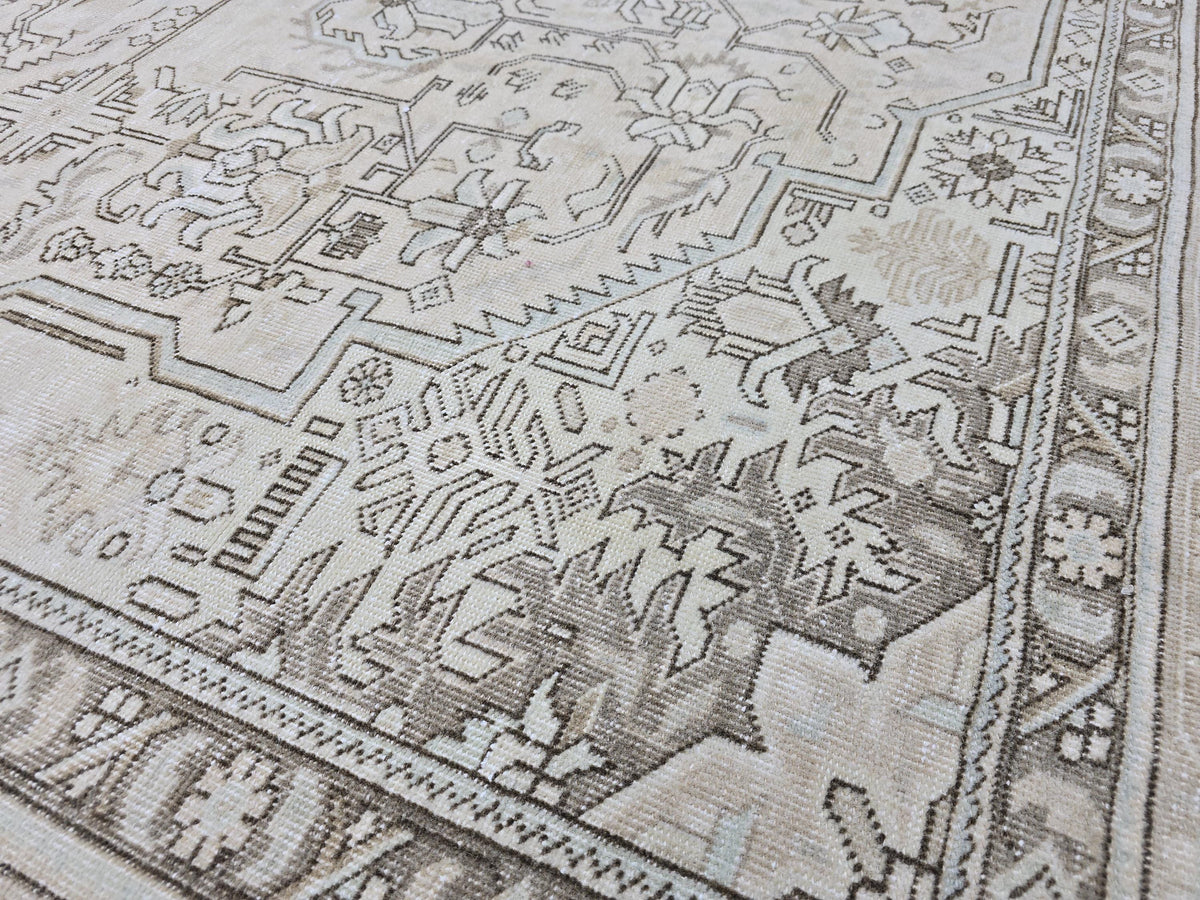 Large Vintage Turkish Oushak Rug: Handwoven Wool, Beige Geometric Medallion (9.7 x 12.25 ft)