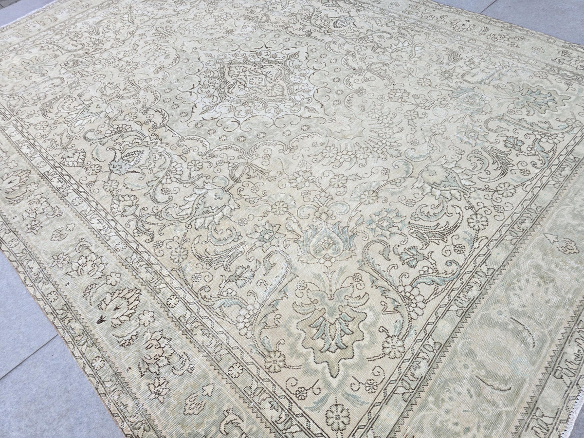 Oushak Rug 10x13, Faded Sage Green Floral Area Rug, Vintage Turkish Wool Carpet, Large Living Room Rug, Farmhouse Boho Decor