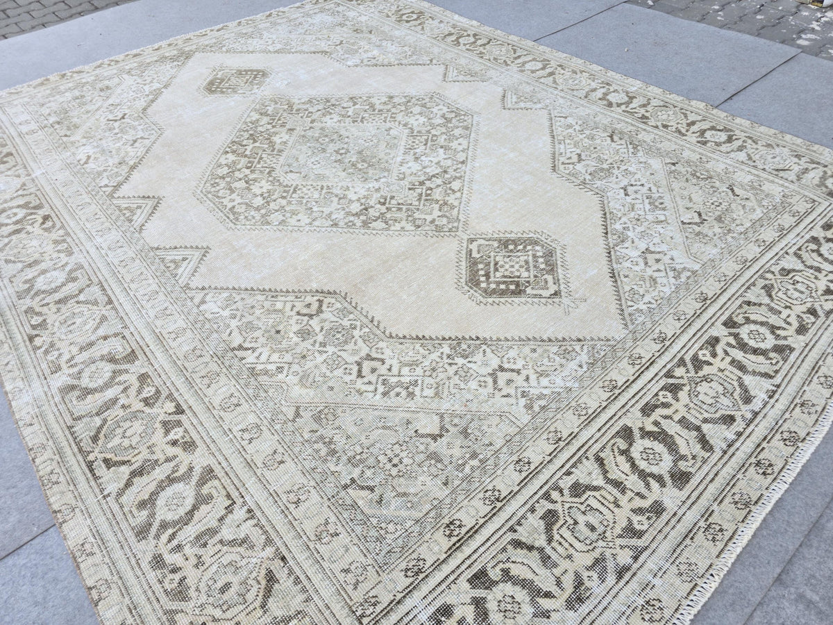8x10 Vintage Turkish Oushak Rug: Handwoven Wool, Neutral Boho Decor