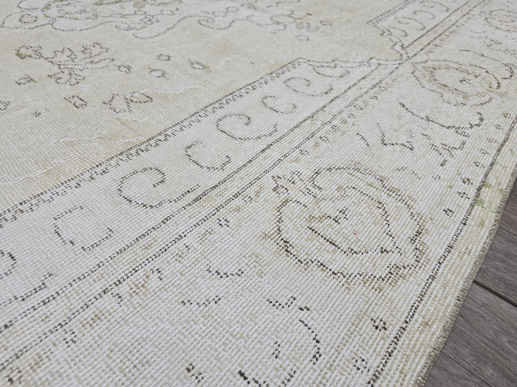 Vintage Oushak Rug 6x10: Handknotted Wool Turkish Carpet