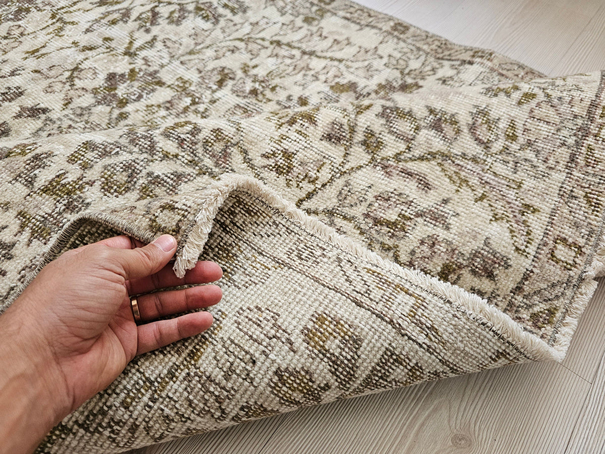 Small Hand-Knotted Wool Oushak Rug: Neutral Turkish Entryway Carpet (4.20x7.40 ft)