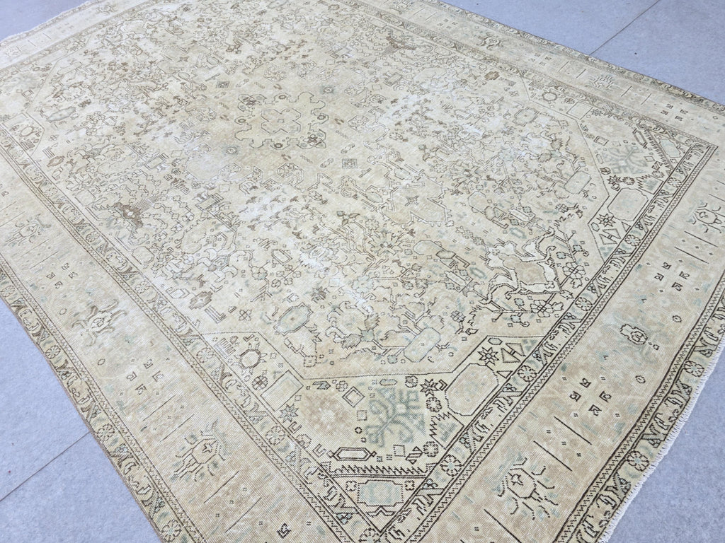 Vintage Rug 8x11 | Faded Oatmeal All Over Floral Area Rug | Hand Knotted Wool Neutral Turkish Carpet | Living Room Bedroom Boho