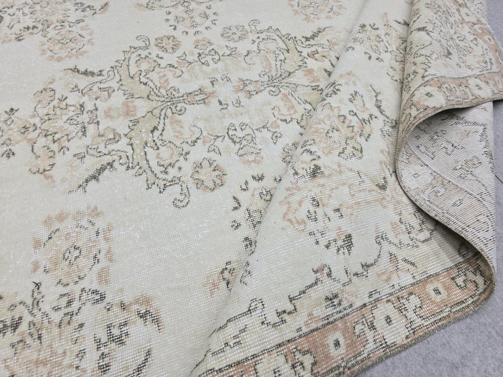 Floral Anatolian Style Rug 7x10, Handwoven Wool Vintage Carpet