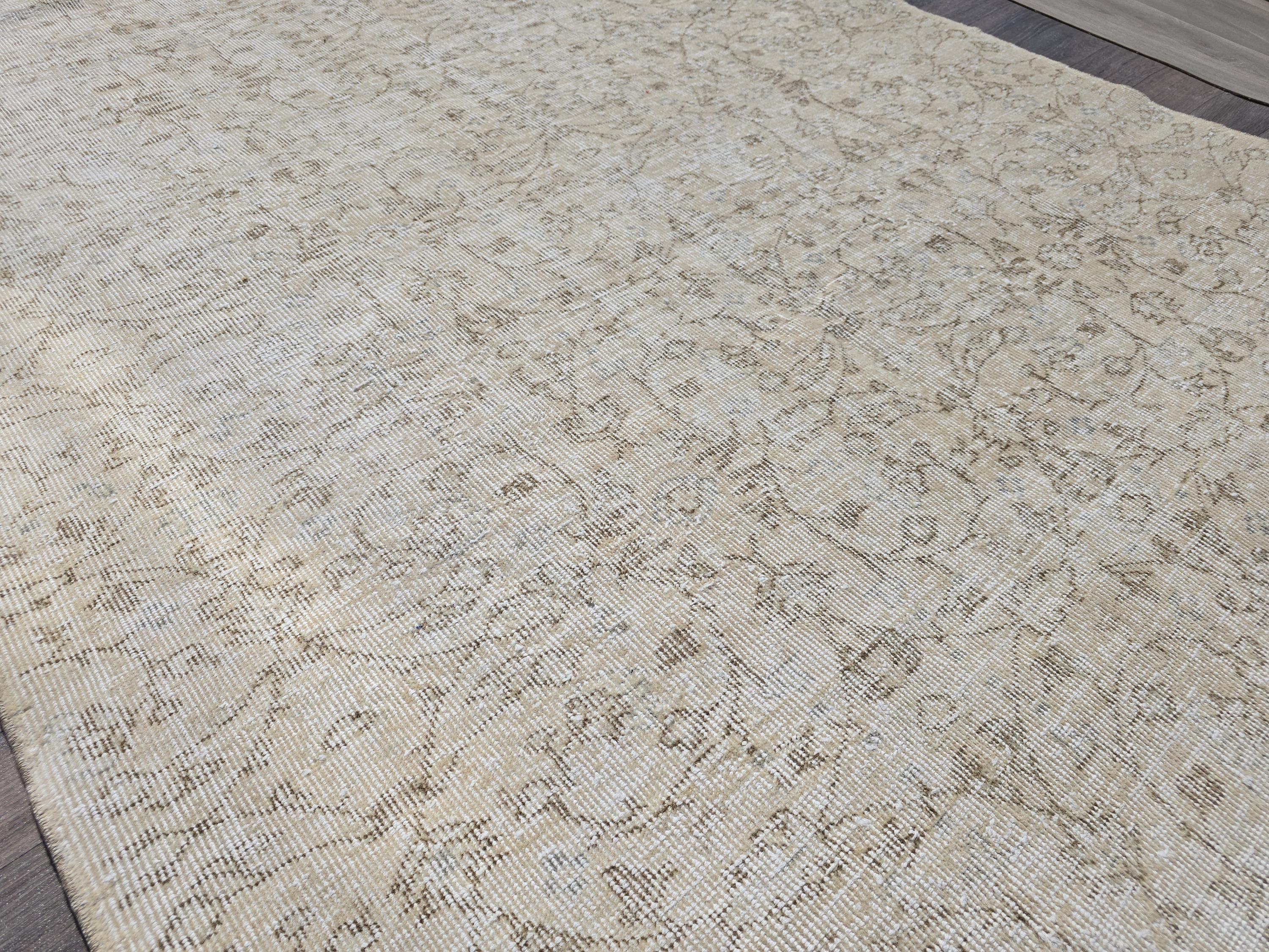 Vintage Hand-Knotted Wool Oushak Rug: 5.40 x 8.75 ft Cream Oriental Carpet