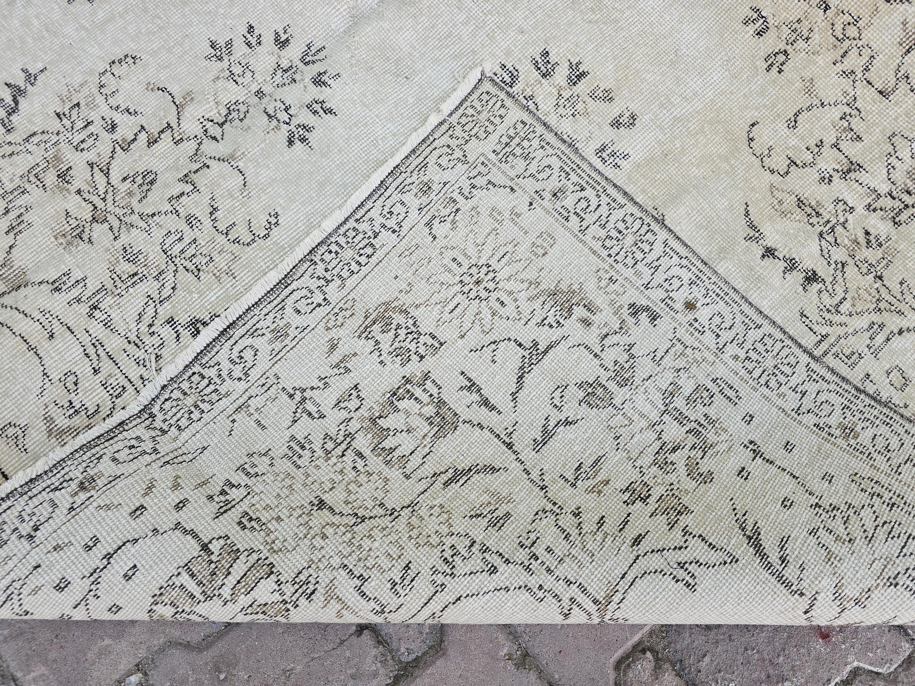 7x10 Cream  Vintage Hand Knotted Turkish Oushak Rug for Bedroom and Livingroom // 7x10.60 feet
