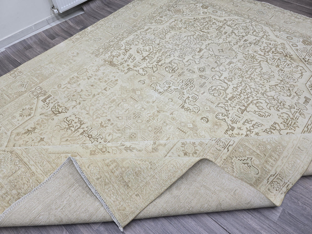 9.5x12.60 feet Handmade Wool Oushak Area Rug Neutral Geometric Beige and Brown rug