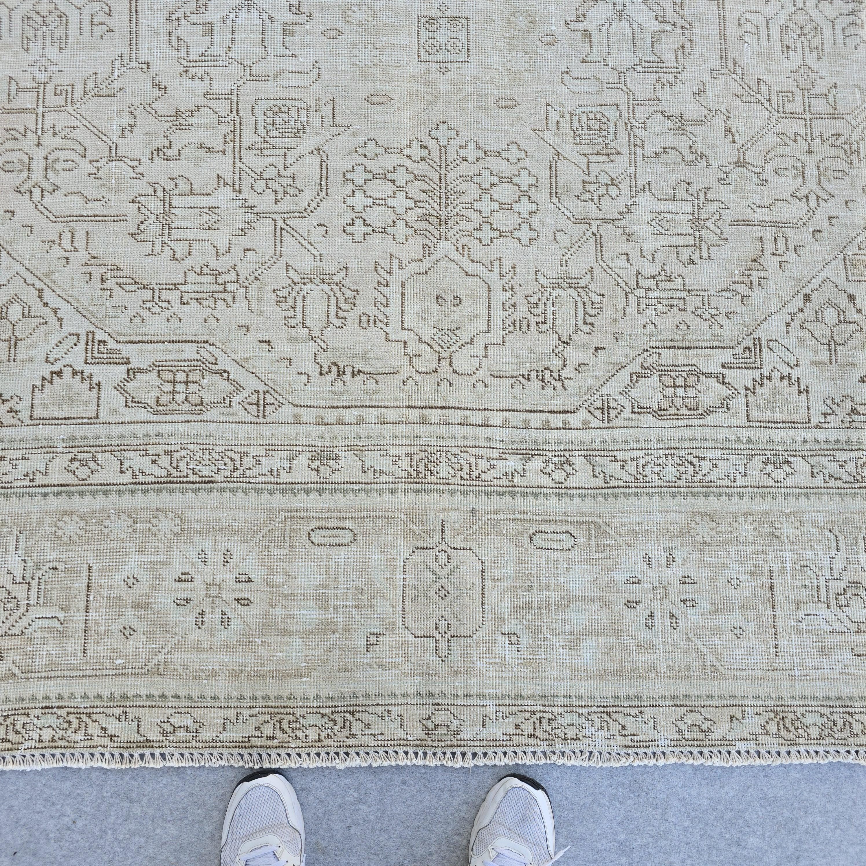 Oversized Oushak Rug: 10x13 Vintage Neutral Hand-Knotted Wool Carpet
