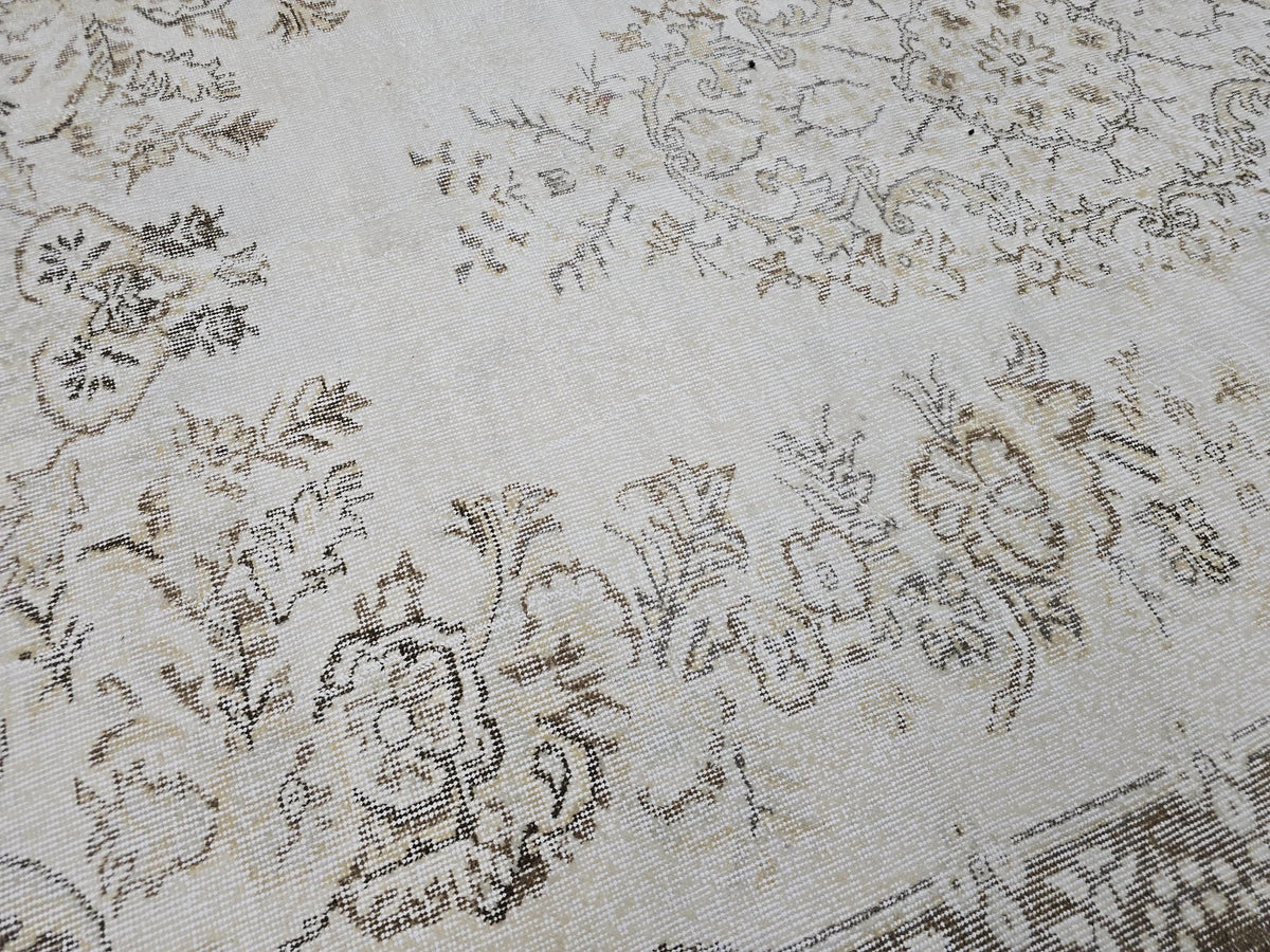 6x9 Feet Vintage Turkish Oushak Area Rug | Neutral Handmade Wool Carpet