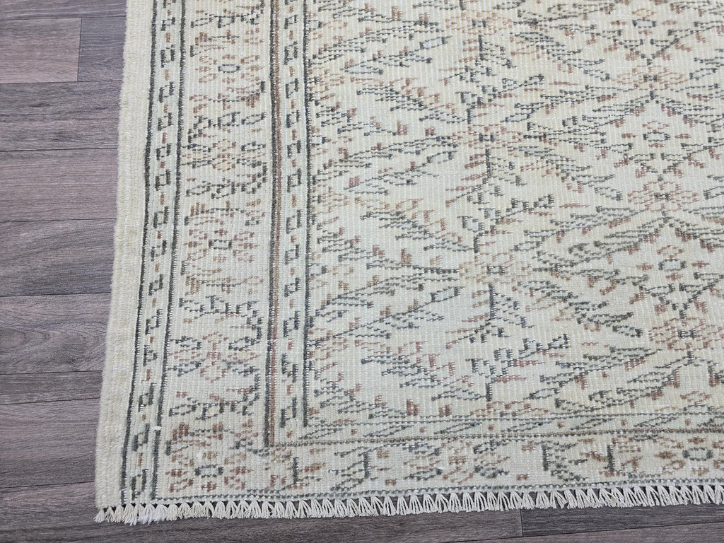 6x9 Vintage Turkish Oushak Rug: Handmade Wool Ivory Beige Carpet