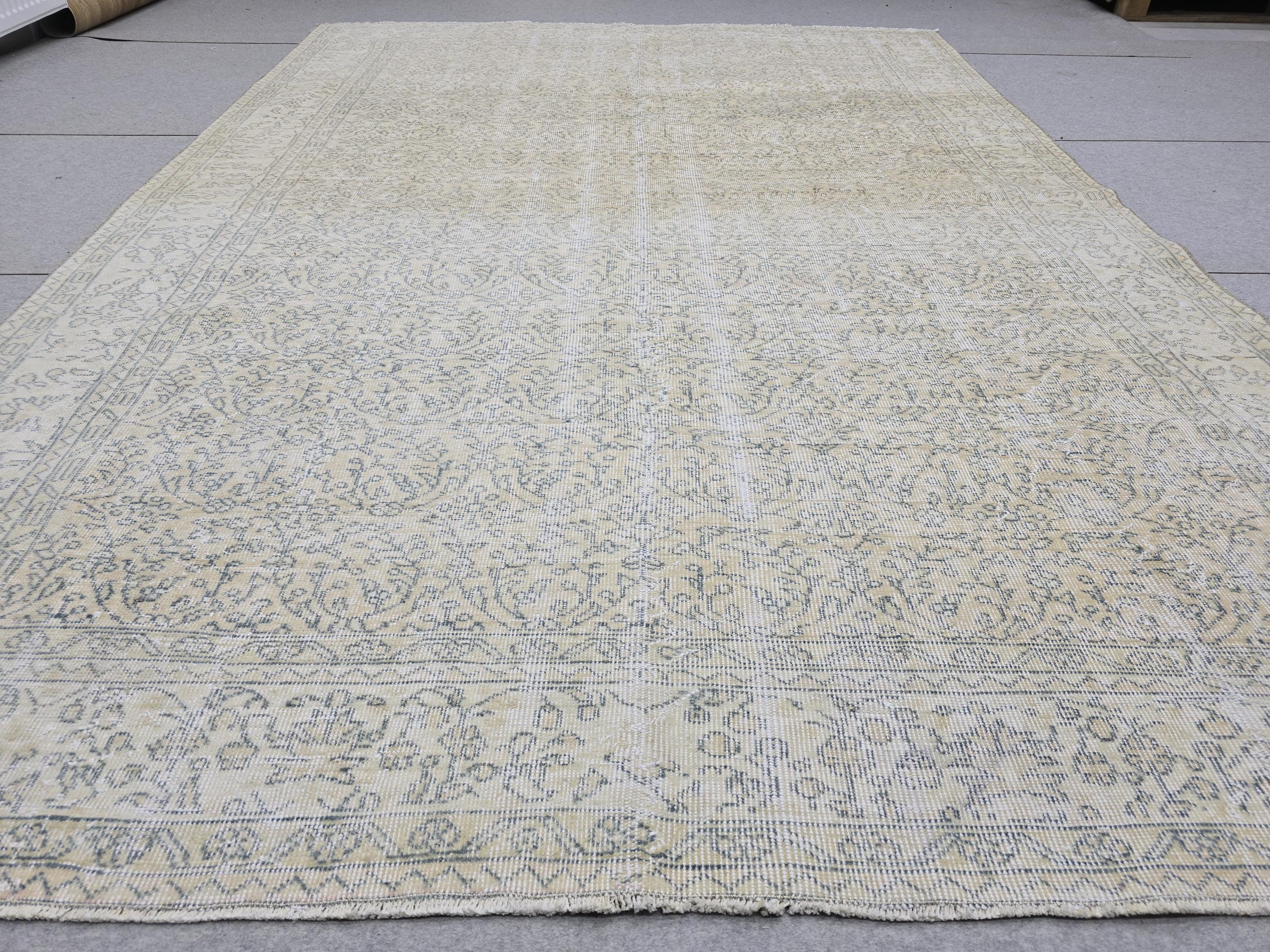 Vintage Turkish Oushak Rug 6’8”x9’7” – Distressed Boho Area Rug