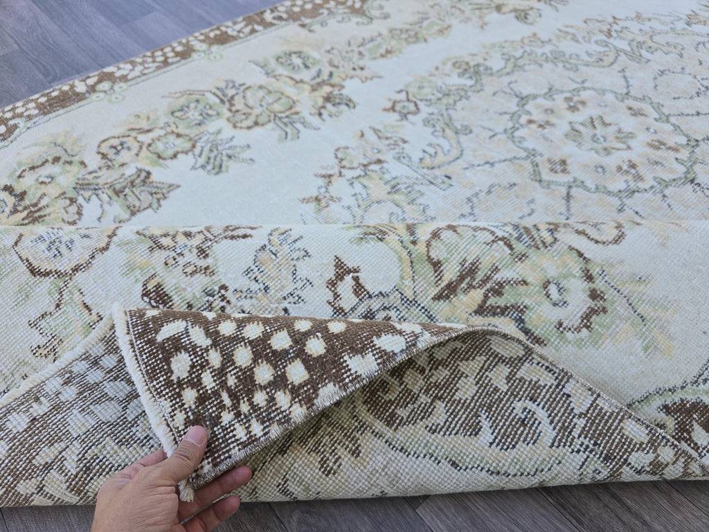 5x8 Hand Knotted Turkish Rug: Vintage Wool Floral Carpet