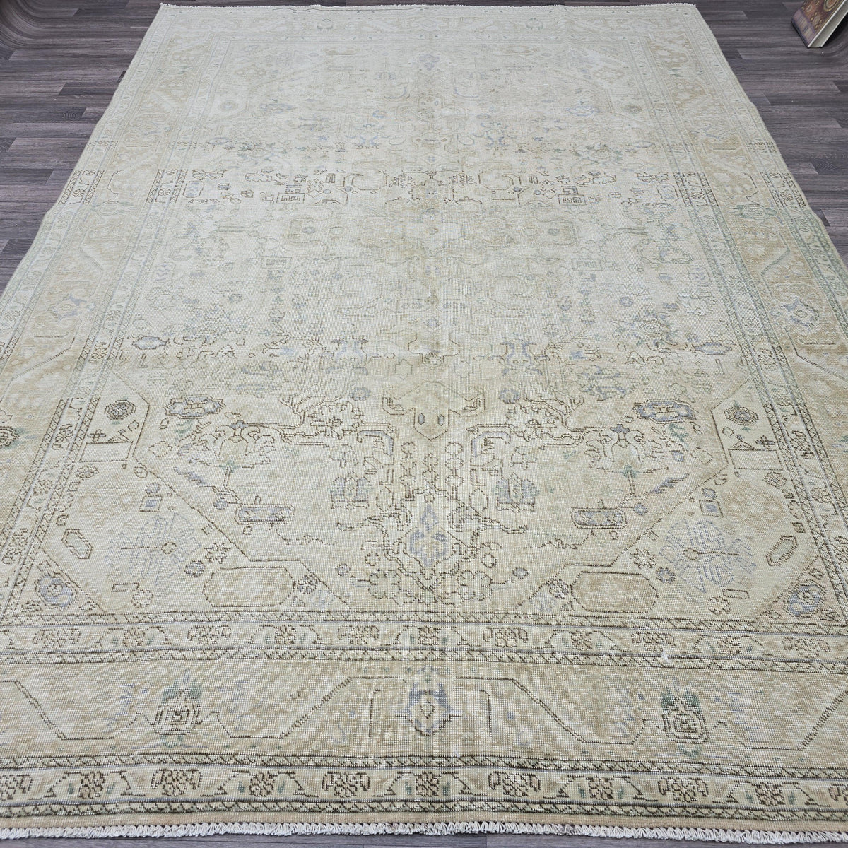 8x11 Vintage Oushak Rug: Neutral Anatolian Wool Carpet
