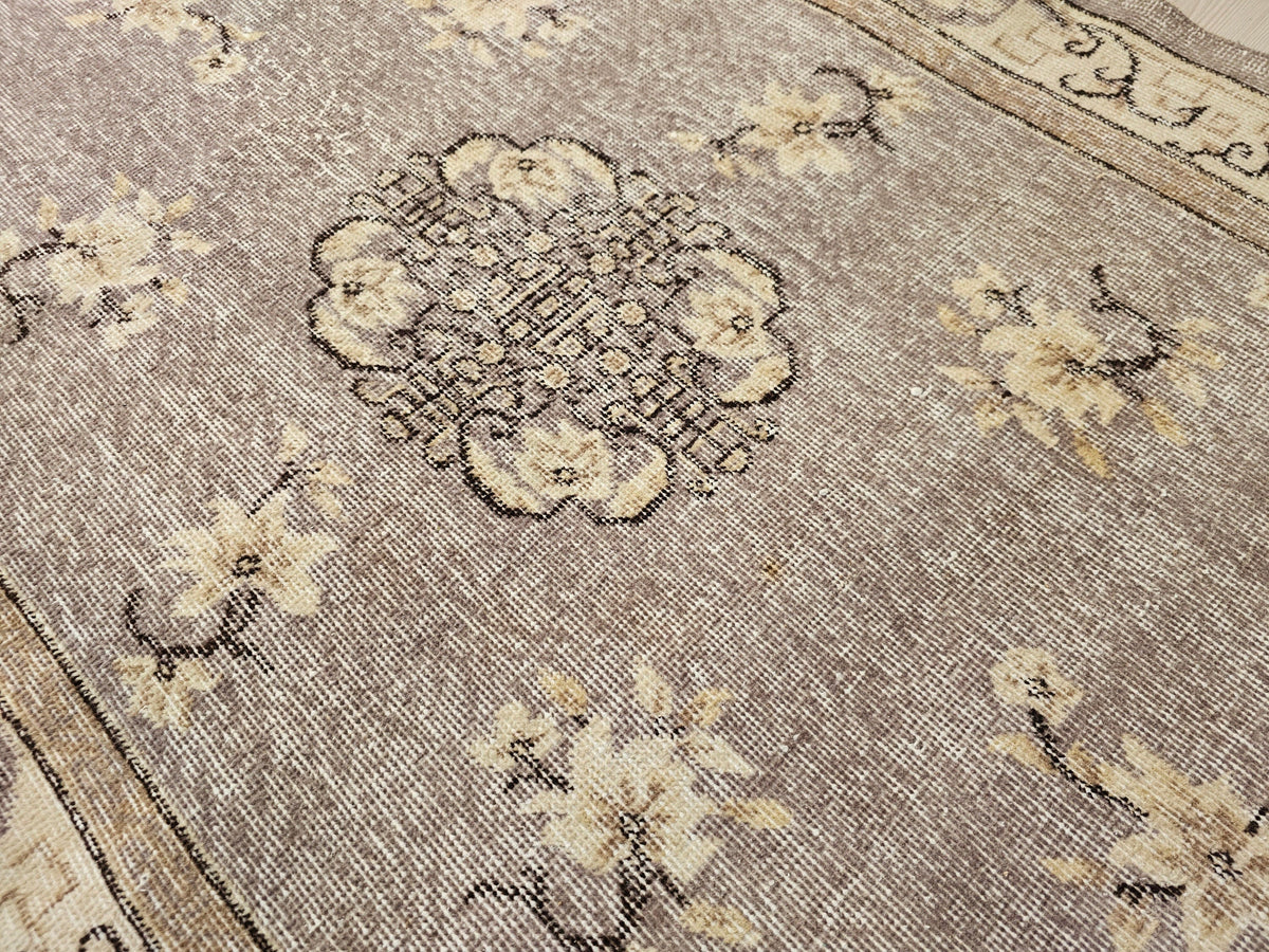 4x6 Vintage Turkish Rug: Hand-Knotted Organic Wool Oushak Rug
