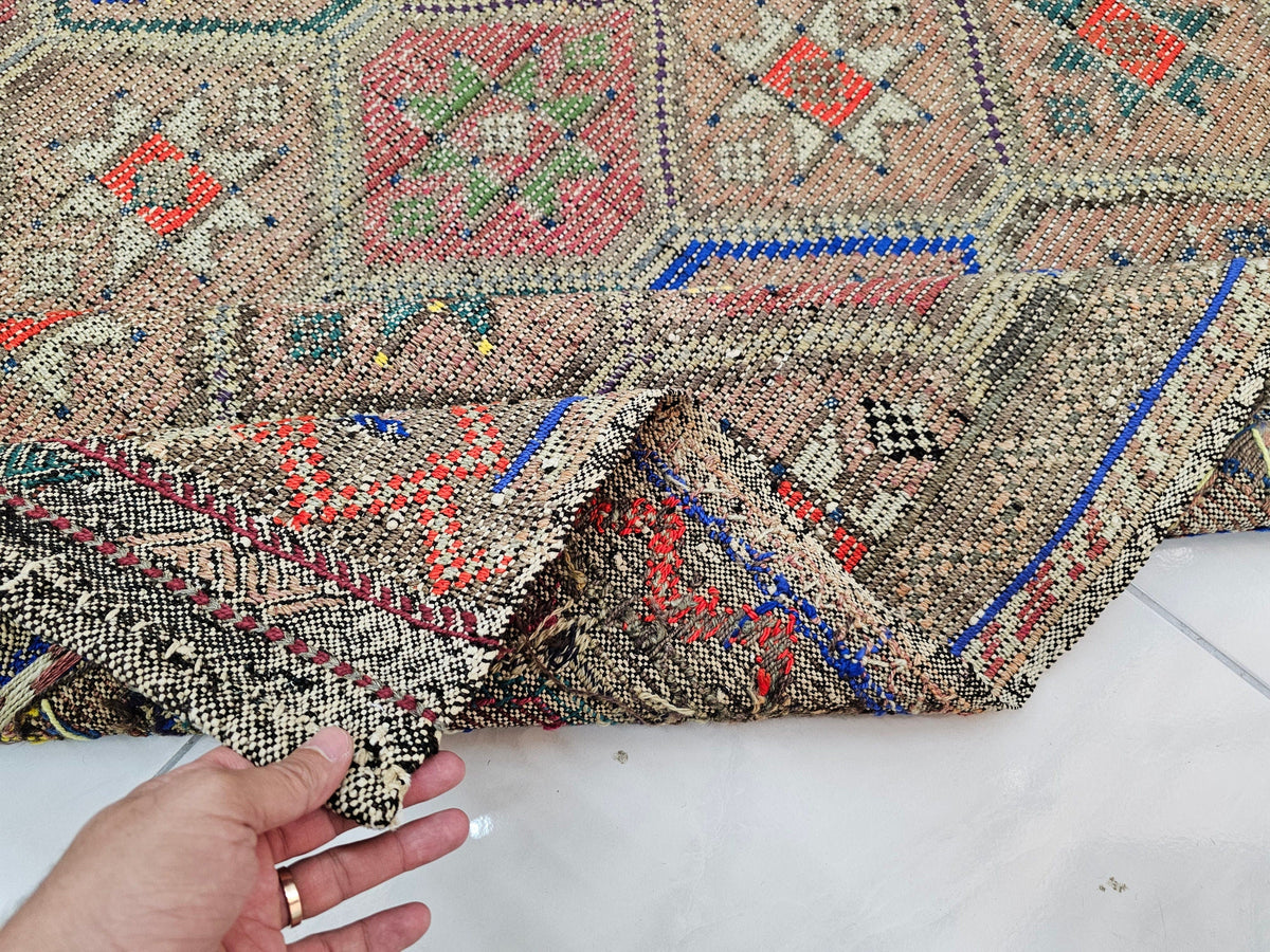 Checkered Vintage Handknotted Wool Rug: 5x9.5 ft Eclectic Oriental Carpet
