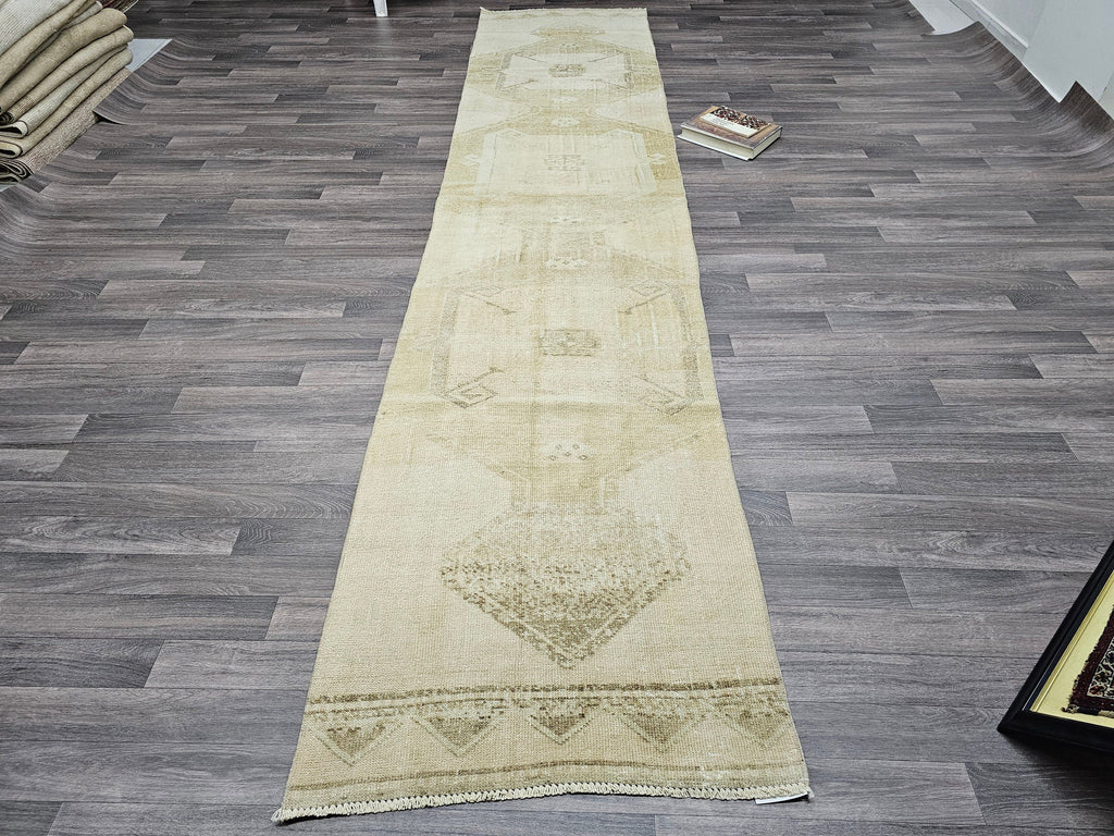 Vintage Oushak Wool Runner: Hand-Knotted Turkish Rug (2.95x13.35 ft)