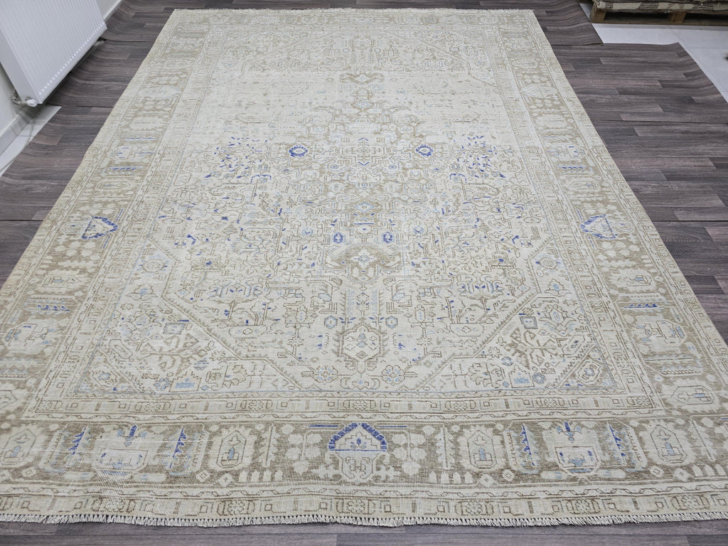 Vintage Turkish Oushak Rug 9x12: Hand-Knotted Wool, Beige & Blue
