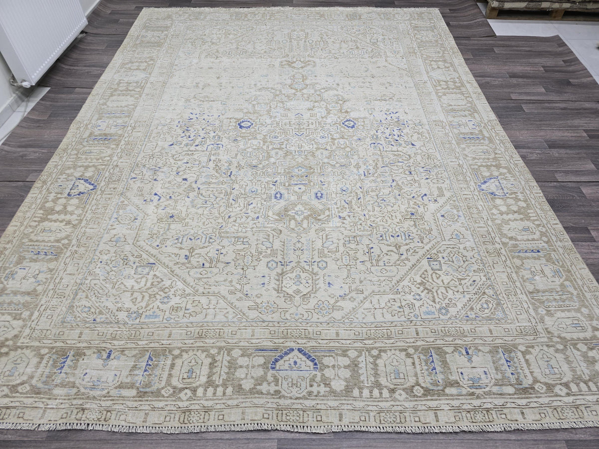 Vintage Turkish Oushak Rug 9x12: Hand-Knotted Wool, Beige & Blue