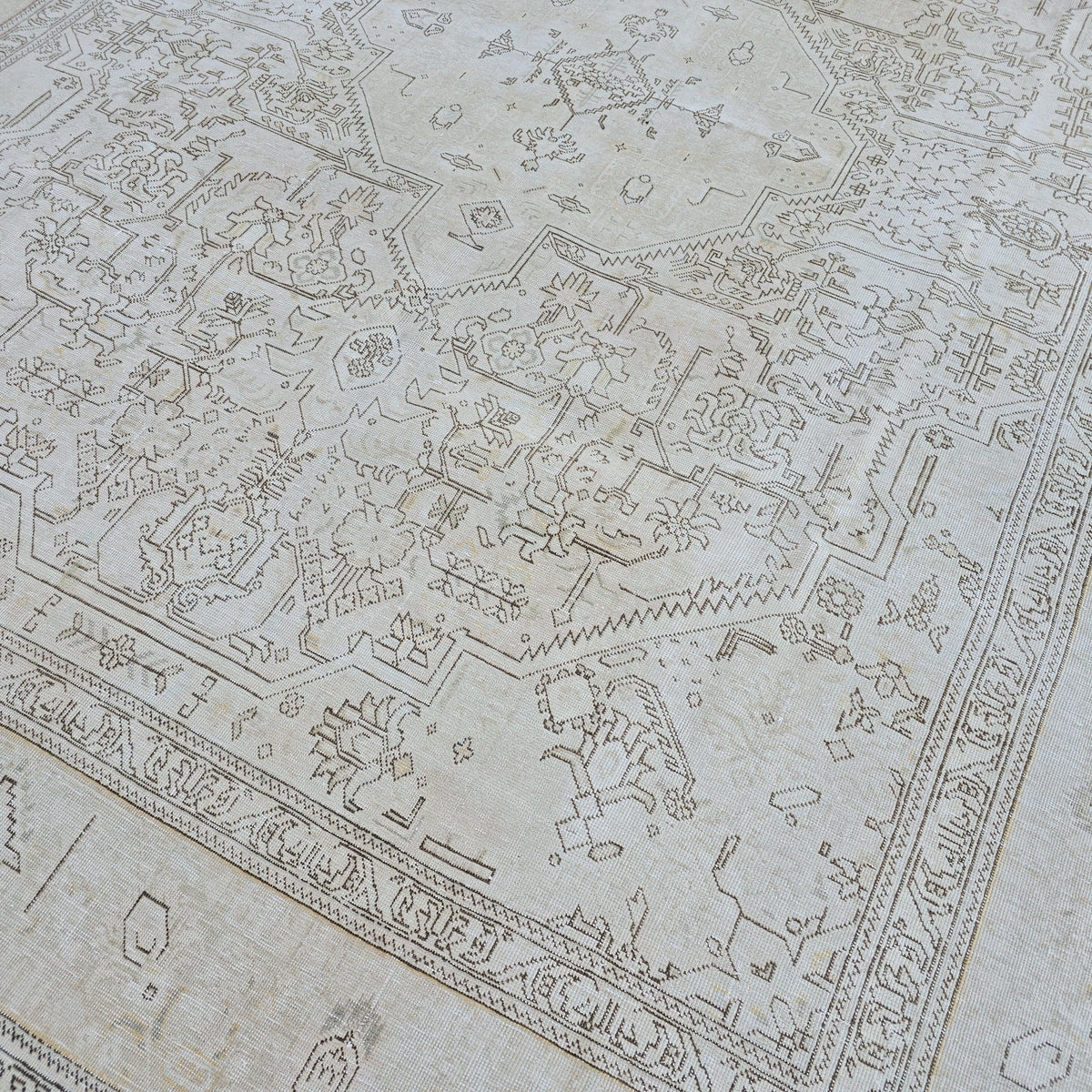 Turkish Rug 9x12: Handmade Wool Oushak Muted Anatolian Oriental Carpet Neutral beige