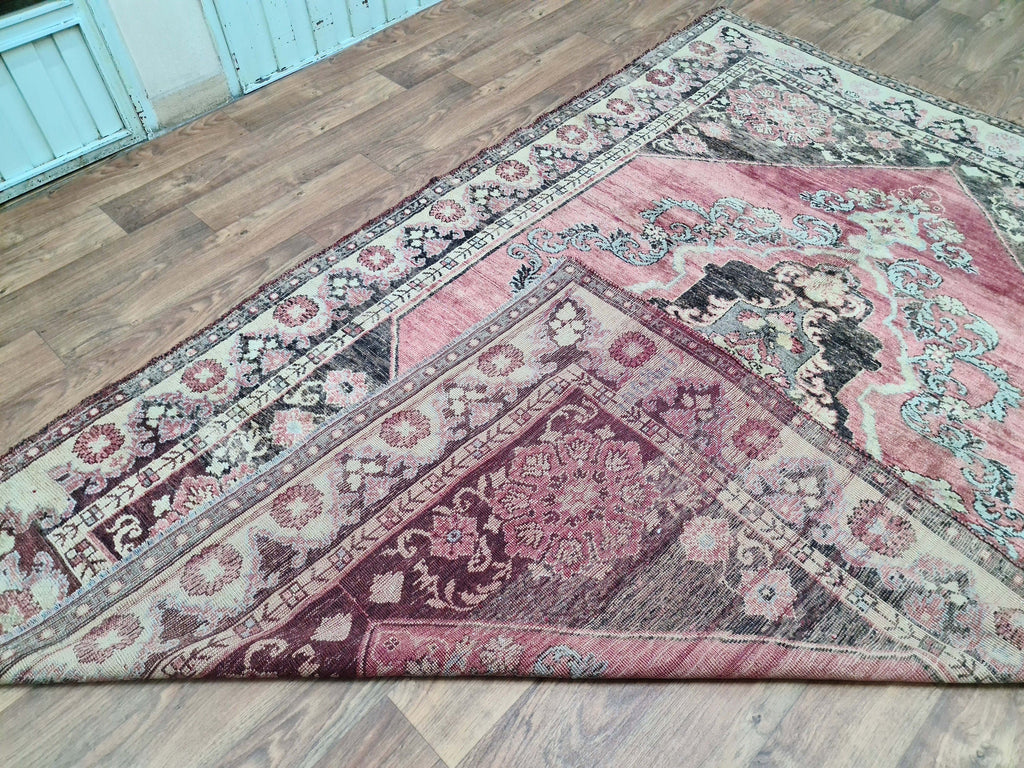 6x9 Vintage Oushak Rug: Hand-Knotted Oriental Wool Carpet