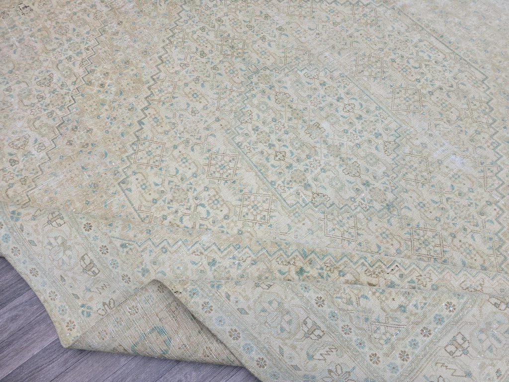 Oversized Neutral Oushak Rug (9.65x12 ft): Vintage Turkish Wool Carpet