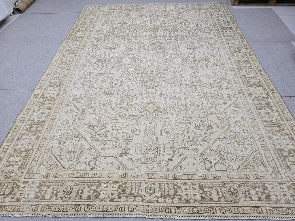 8x11 ft Vintage Turkish Oushak Rug: Hand-Knotted Wool & Cotton Area Carpet