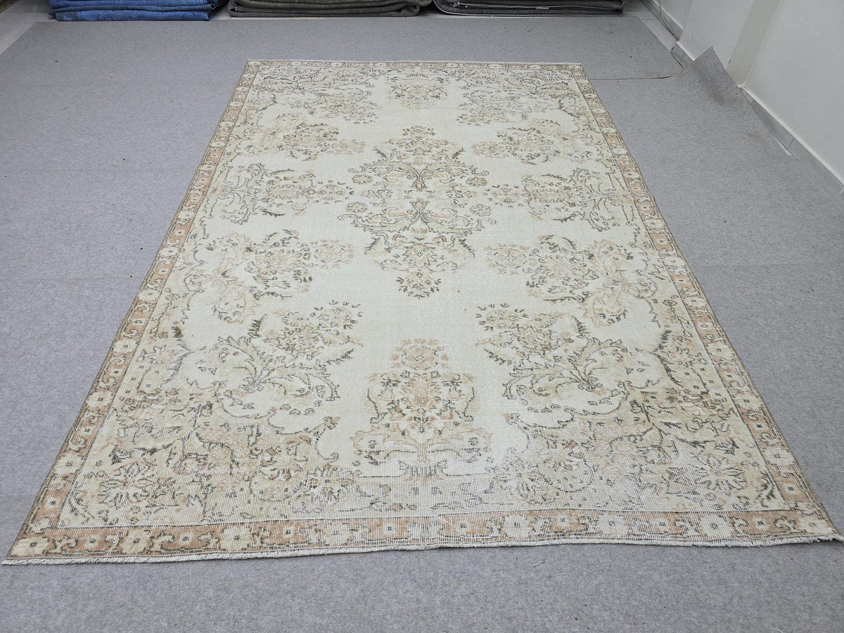Floral Anatolian Style Rug 7x10, Handwoven Wool Vintage Carpet