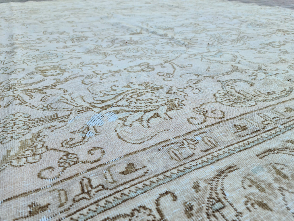 Large Turkish Oushak Rug (9.5x11.65 ft): Hand-Knotted Wool Oriental Carpet