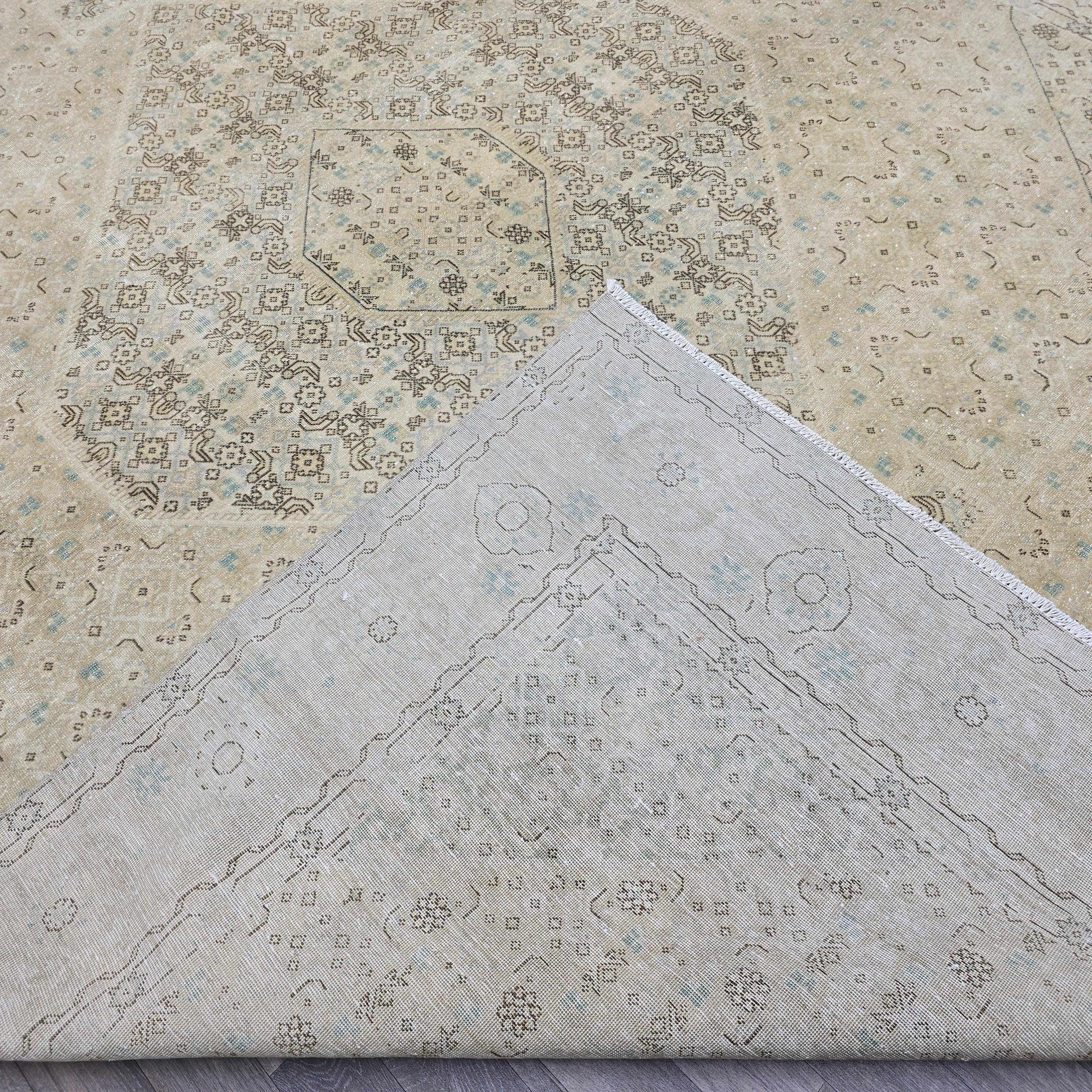 Oversize Neutral Oushak Rug: Hand-Knotted Wool Vintage Carpet (9.70x12.50 ft)