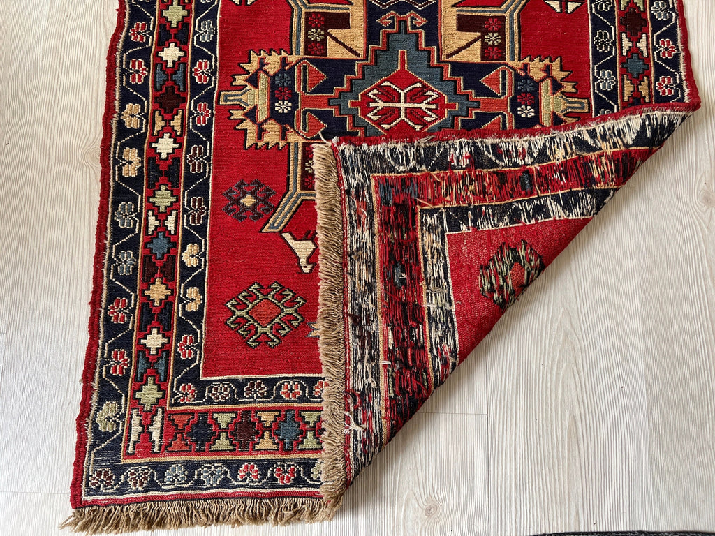 Vintage Heriz Runner Rug: Hand-Knotted Wool Geometric Design